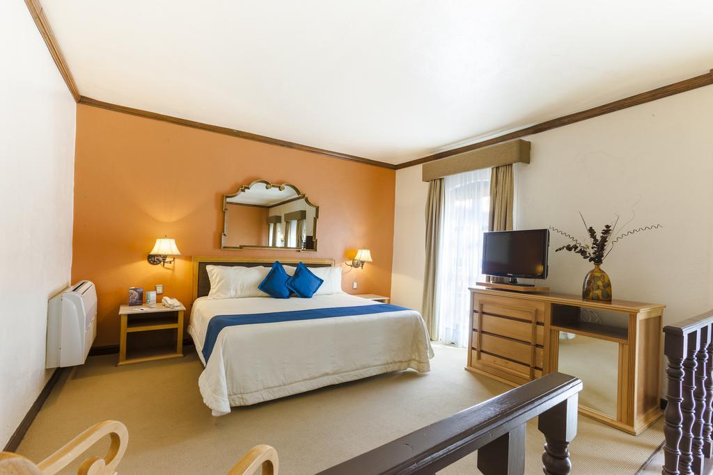 Superior King Suite